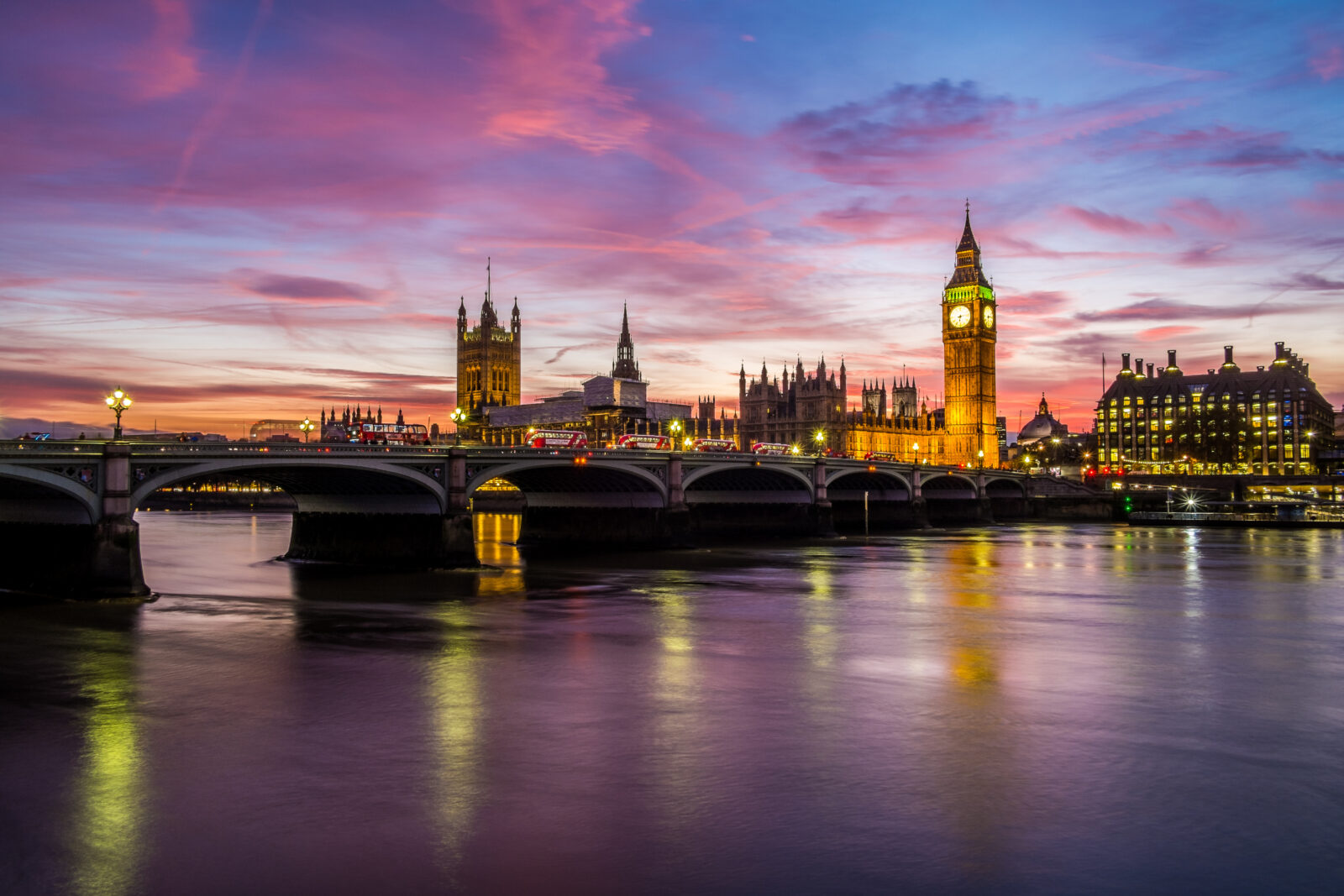 Houses Of Parliament At Dusk.